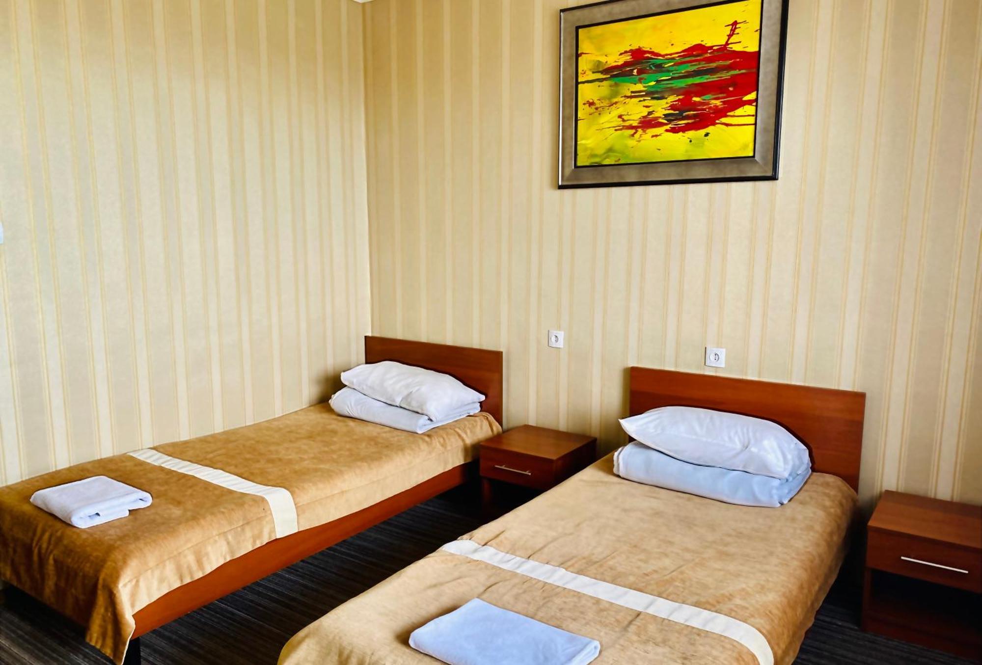 Intourist-Zakarpattia Hotel Uzhhorod Exterior photo